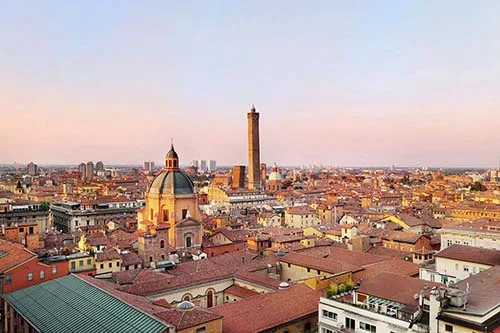 Aperitivi-terrazza-a-Bologna2 copia